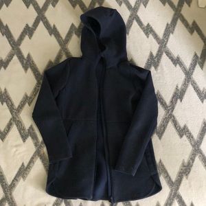 Lululemon sweatshirt. Near perfect condition!